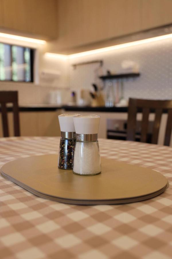 Luxury Brand New Designer Living Apartman Auckland Kültér fotó