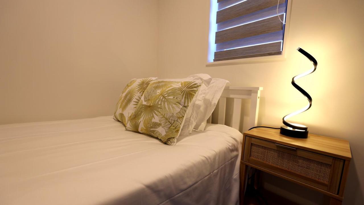Luxury Brand New Designer Living Apartman Auckland Kültér fotó